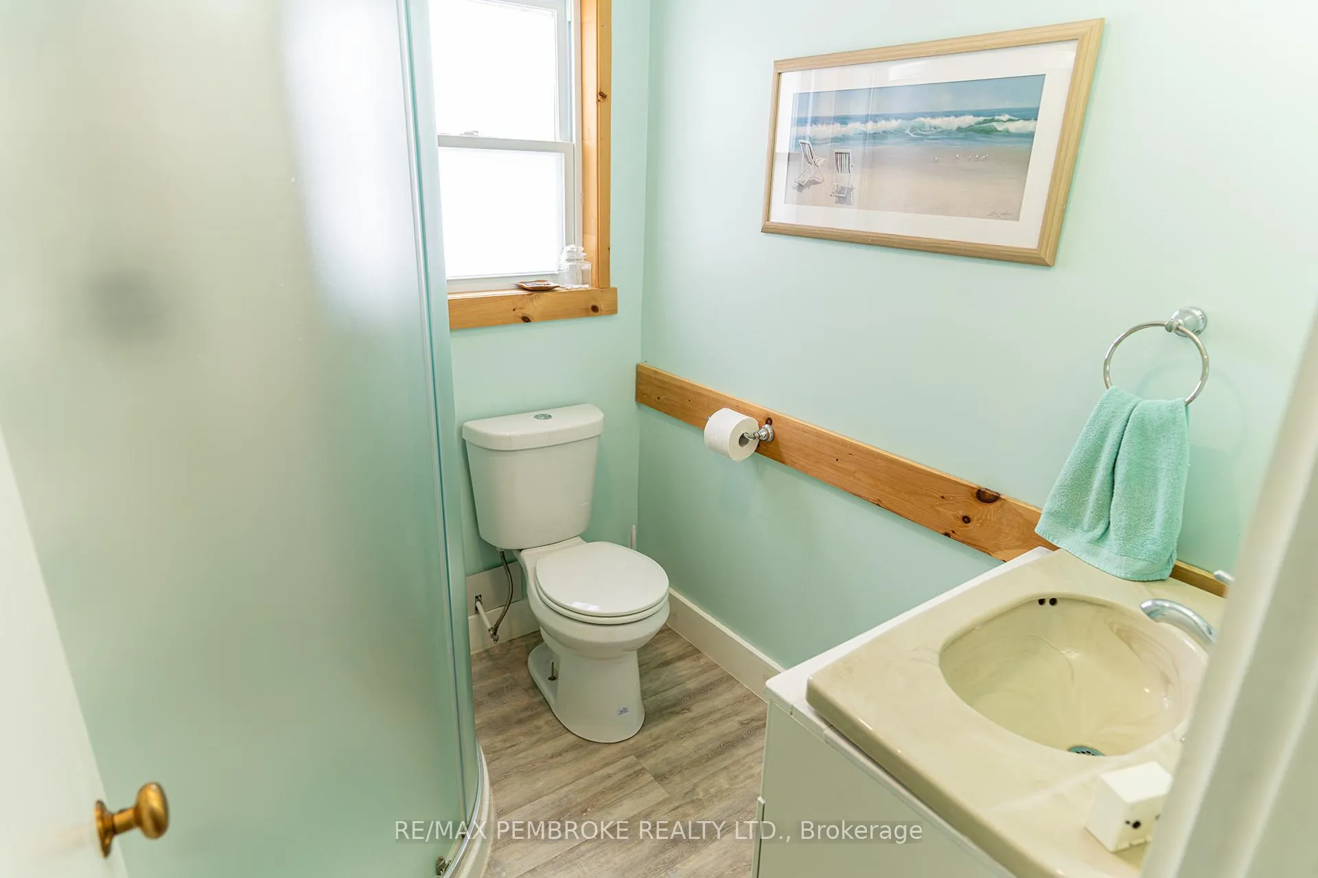 Photo 7 of 563 Perth Street, Pembroke — HOMEH