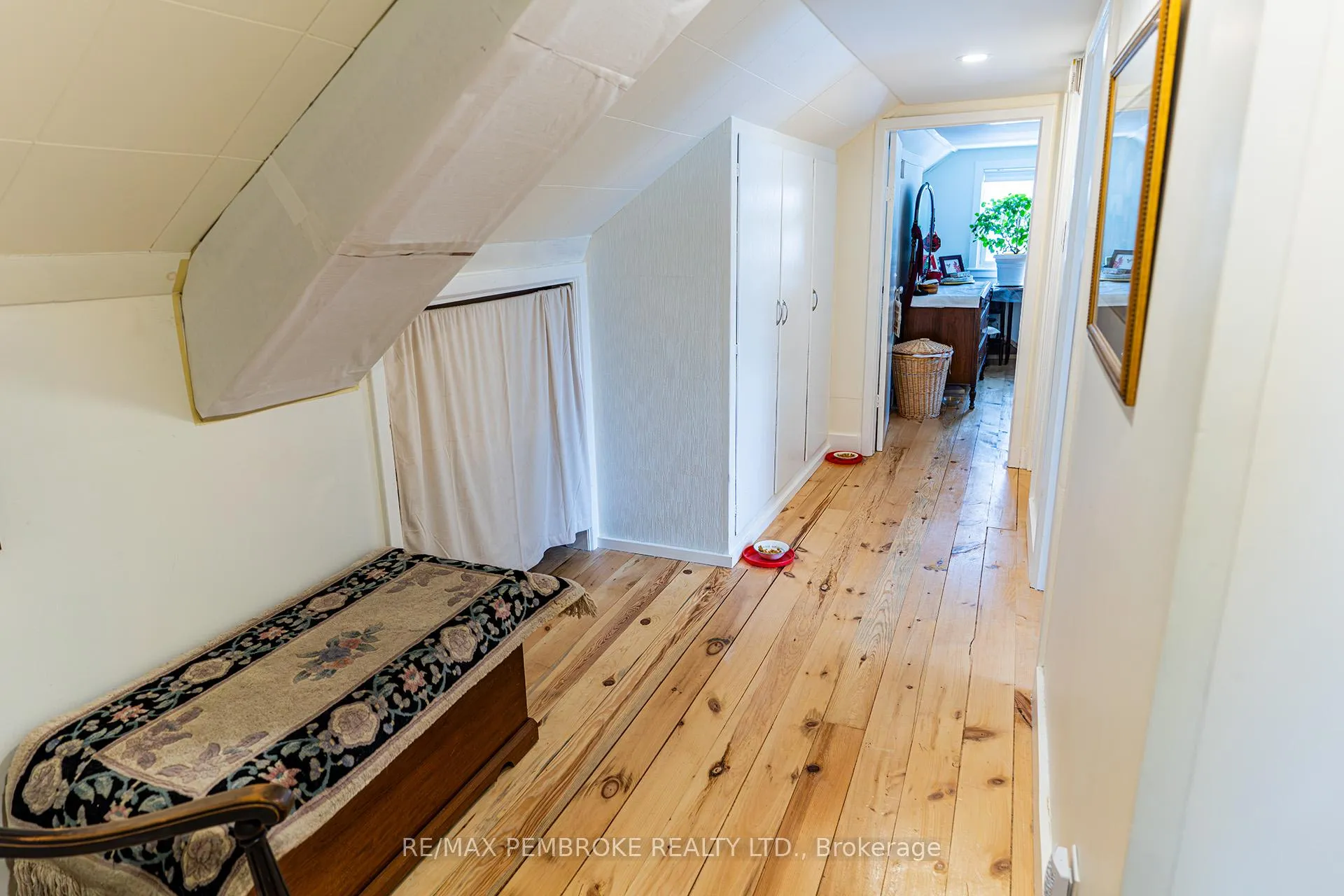 Photo 19 of 563 Perth Street, Pembroke — HOMEH