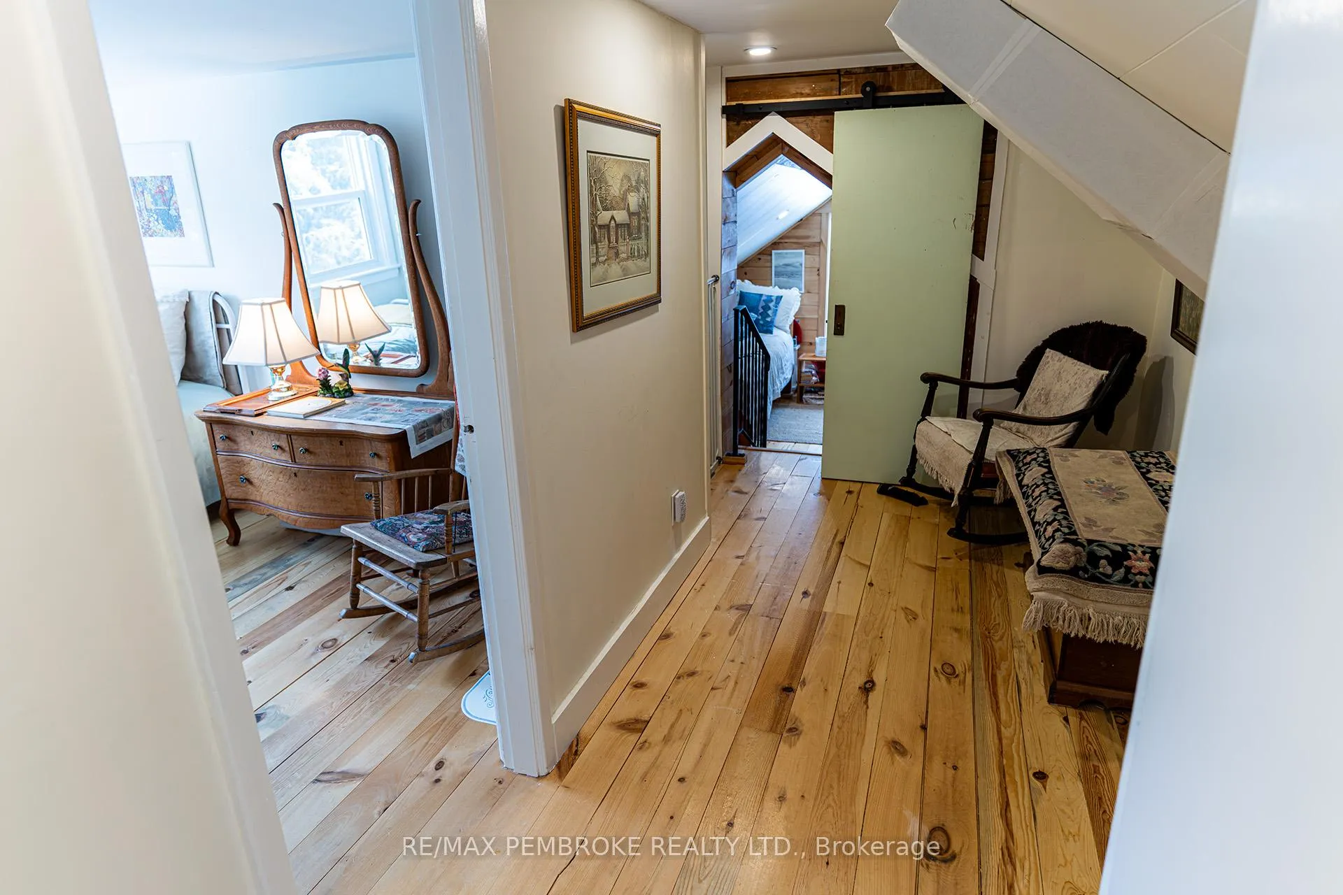 Photo 20 of 563 Perth Street, Pembroke — HOMEH