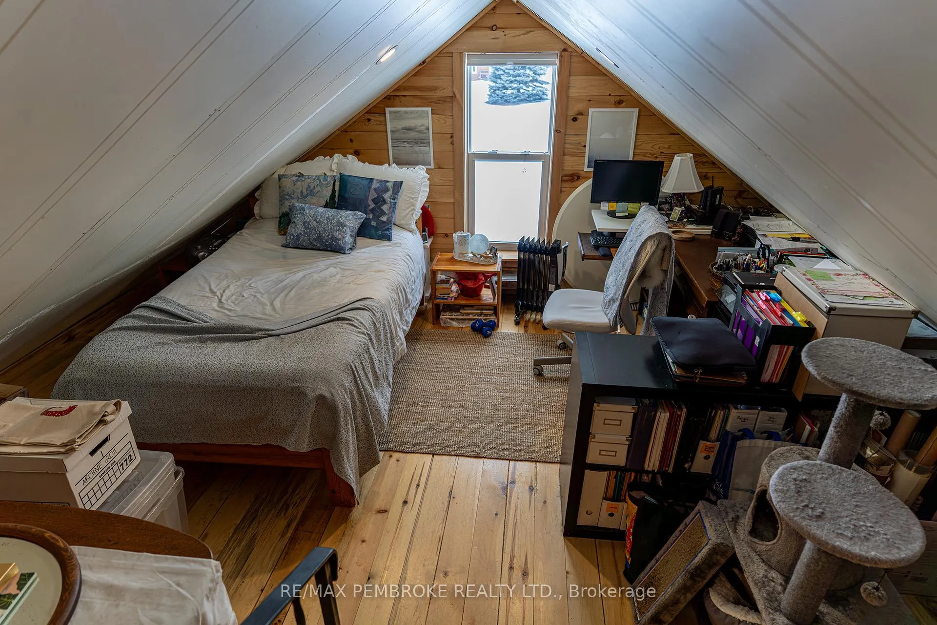 Photo 21 of 563 Perth Street, Pembroke — HOMEH