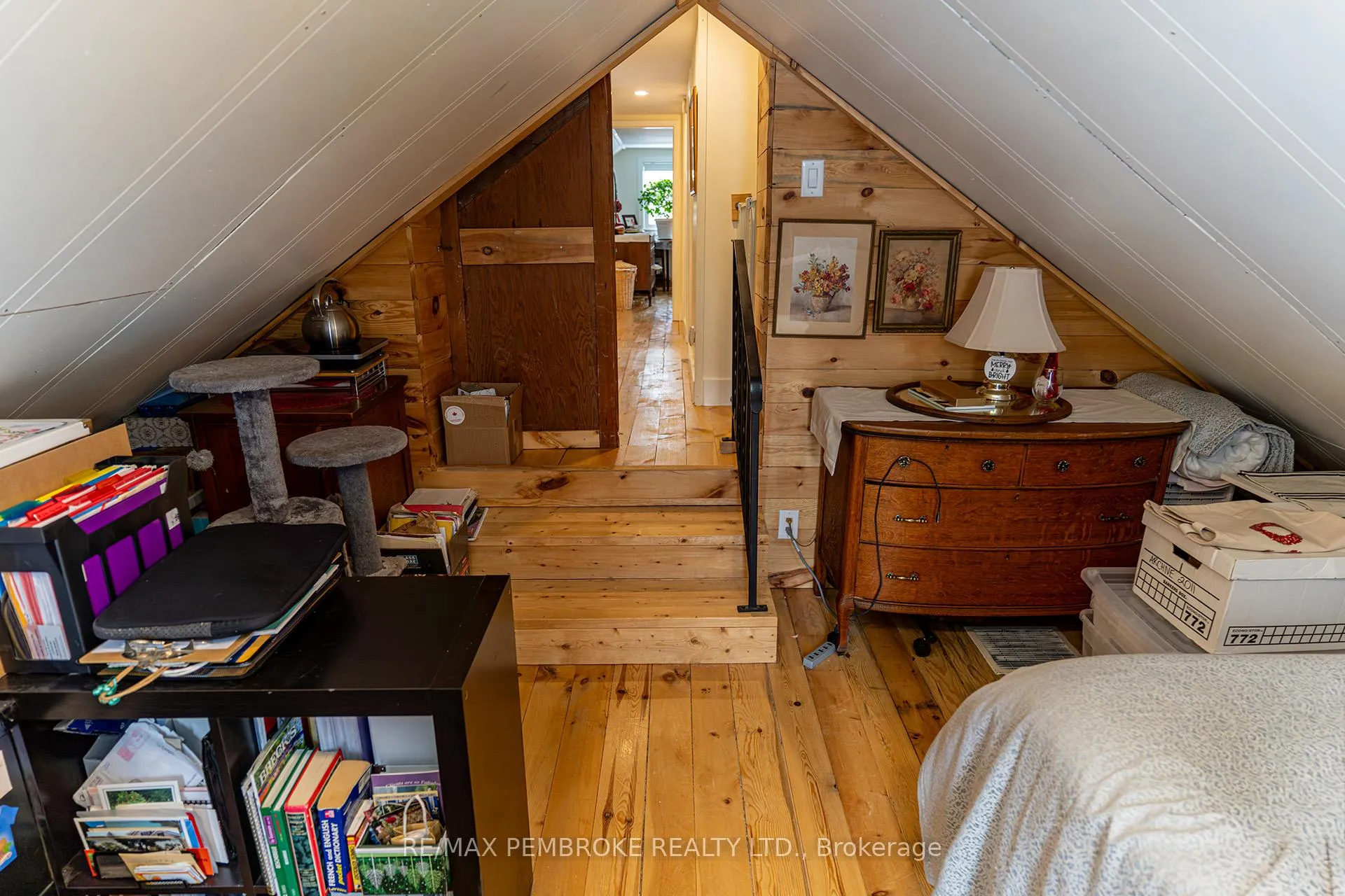 Photo 22 of 563 Perth Street, Pembroke — HOMEH