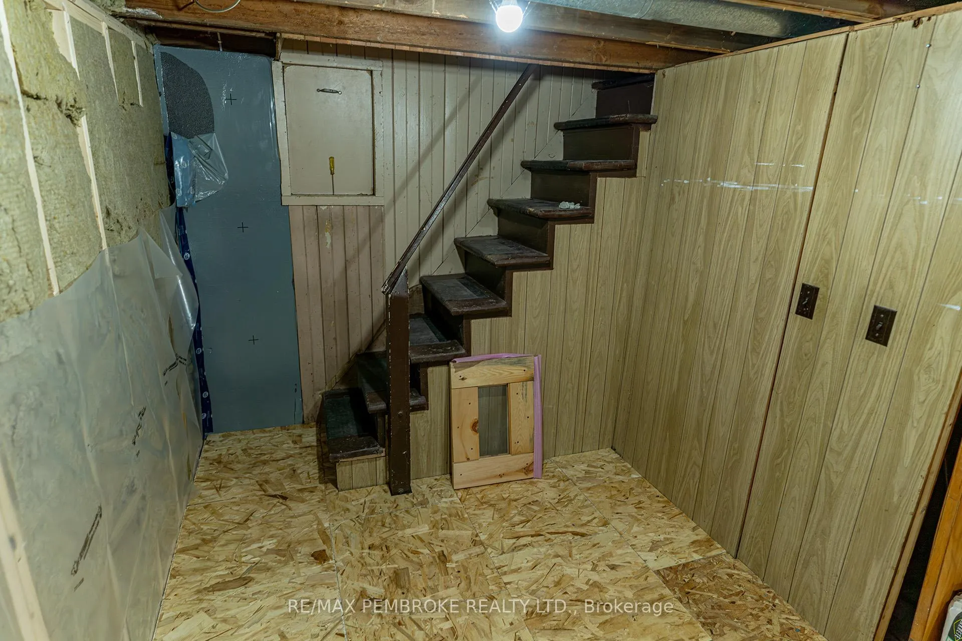 Photo 30 of 563 Perth Street, Pembroke — HOMEH