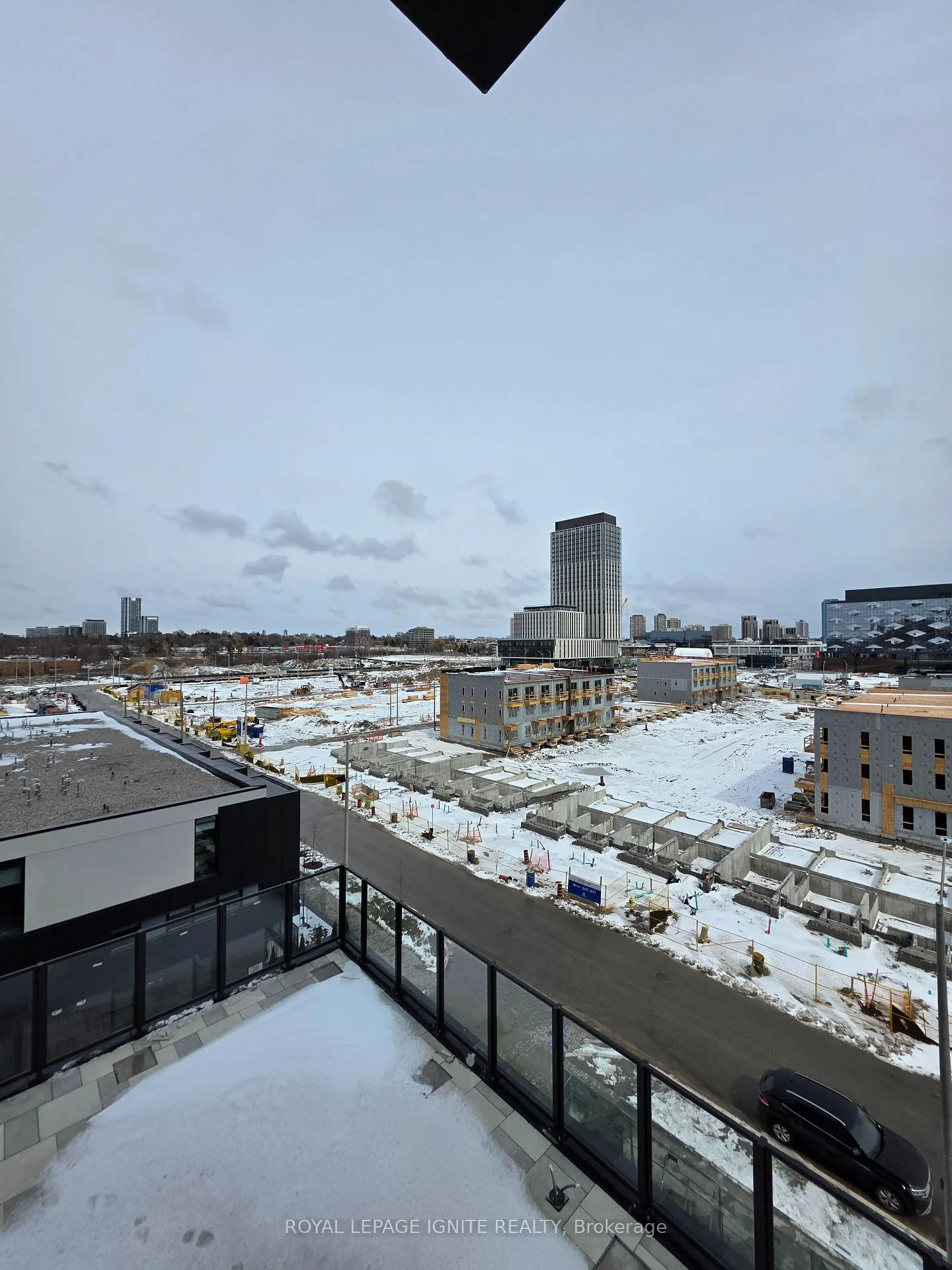 Photo 30 of 5 Quarrington Lane, North York, Banbury-Don Mills — HOMEH