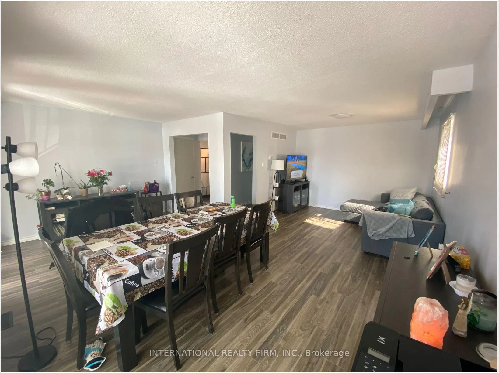 Photo 3 of Unit (Main), 43 Quaker Ridge Road, Vaughan, Glen Shields — HOMEH