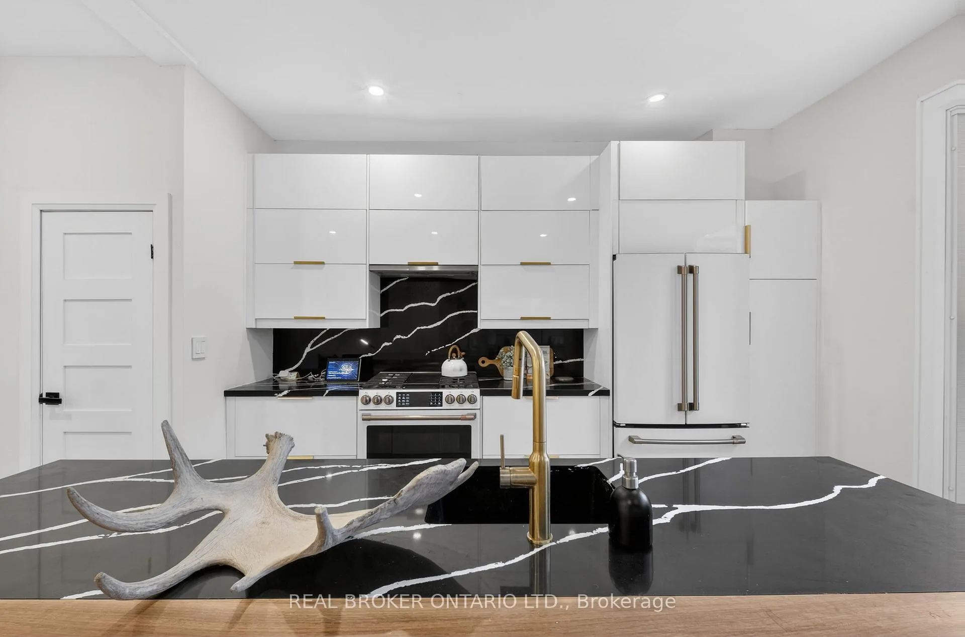 Photo 11 of 143 Parkmount Road, Toronto, Greenwood-Coxwell — HOMEH