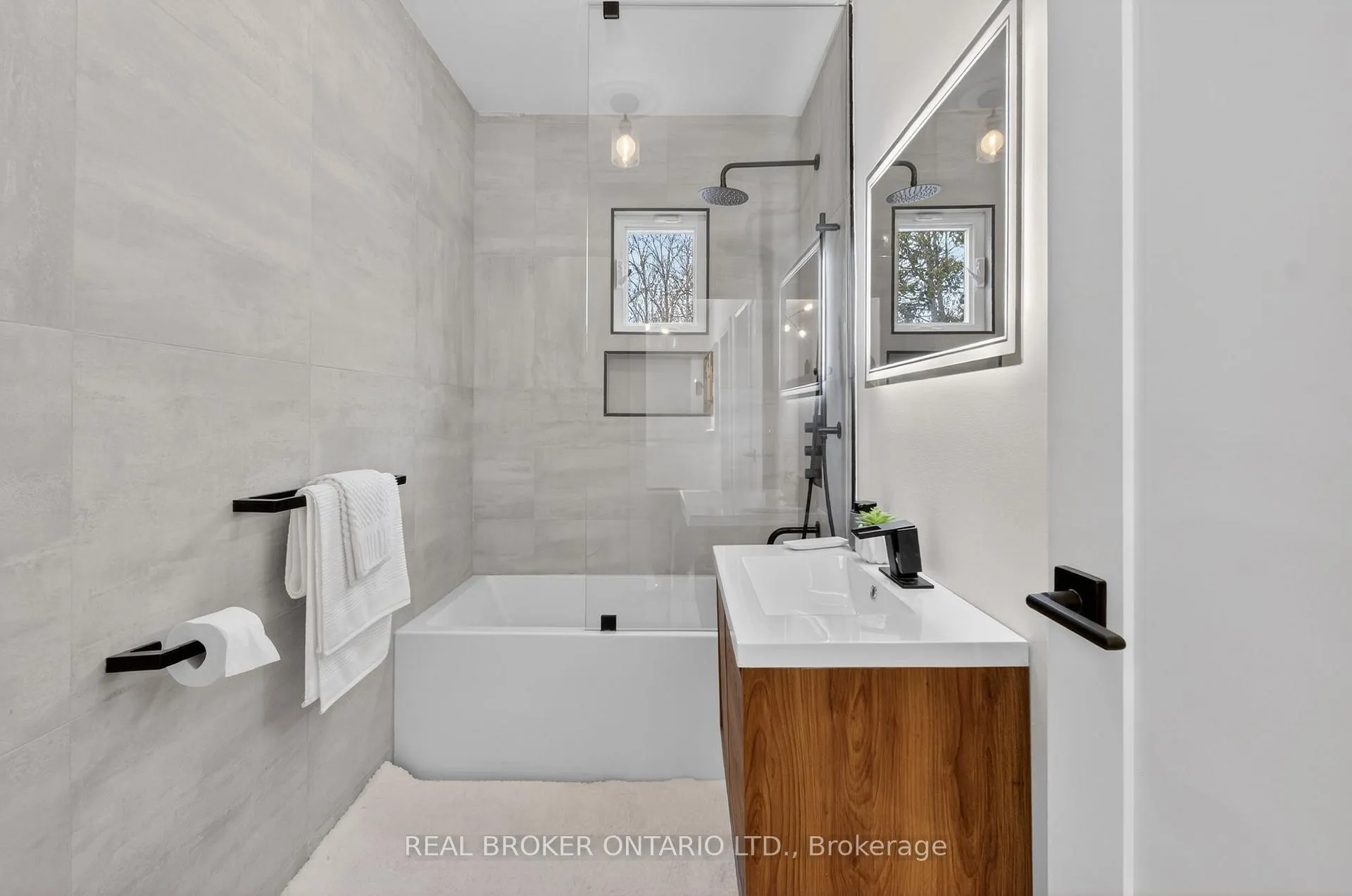 Photo 22 of 143 Parkmount Road, Toronto, Greenwood-Coxwell — HOMEH