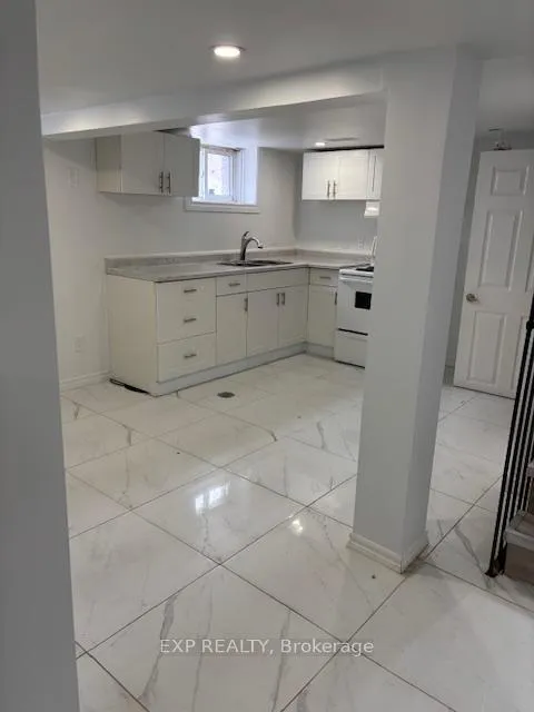 Photo 3 of Unit lower, 304 Frontenac Avenue S, Ottawa, Vanier — HOMEH