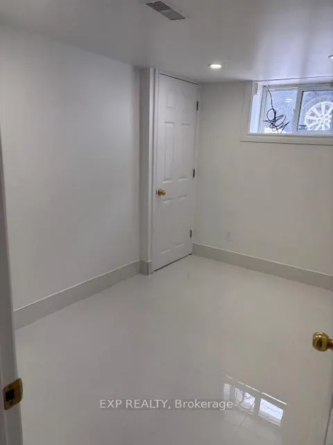 Photo 6 of Unit lower, 304 Frontenac Avenue S, Ottawa, Vanier — HOMEH