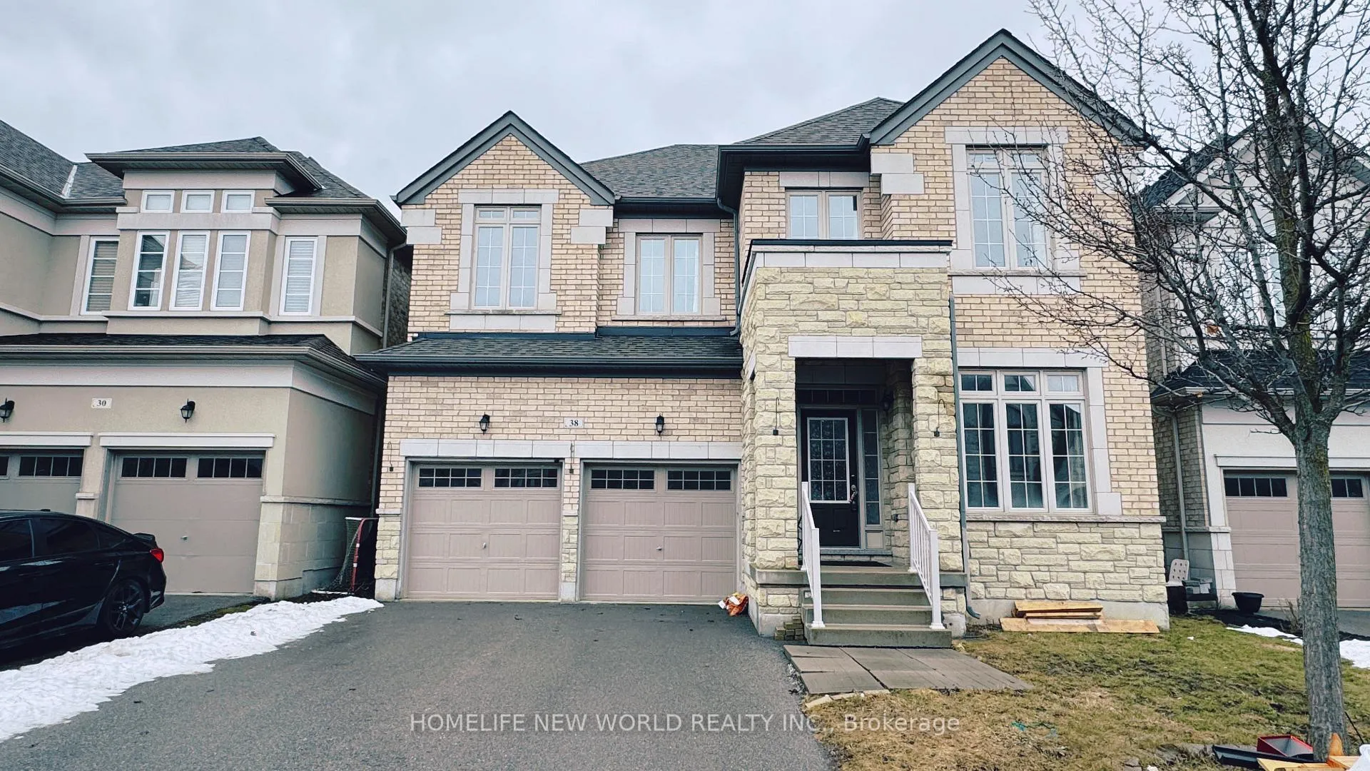 Photo 1 of 38 Roy Harper Avenue, Aurora, Rural Aurora — HOMEH