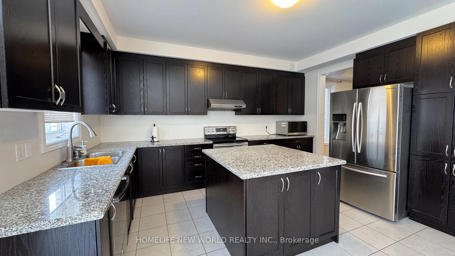 Photo 8 of 38 Roy Harper Avenue, Aurora, Rural Aurora — HOMEH