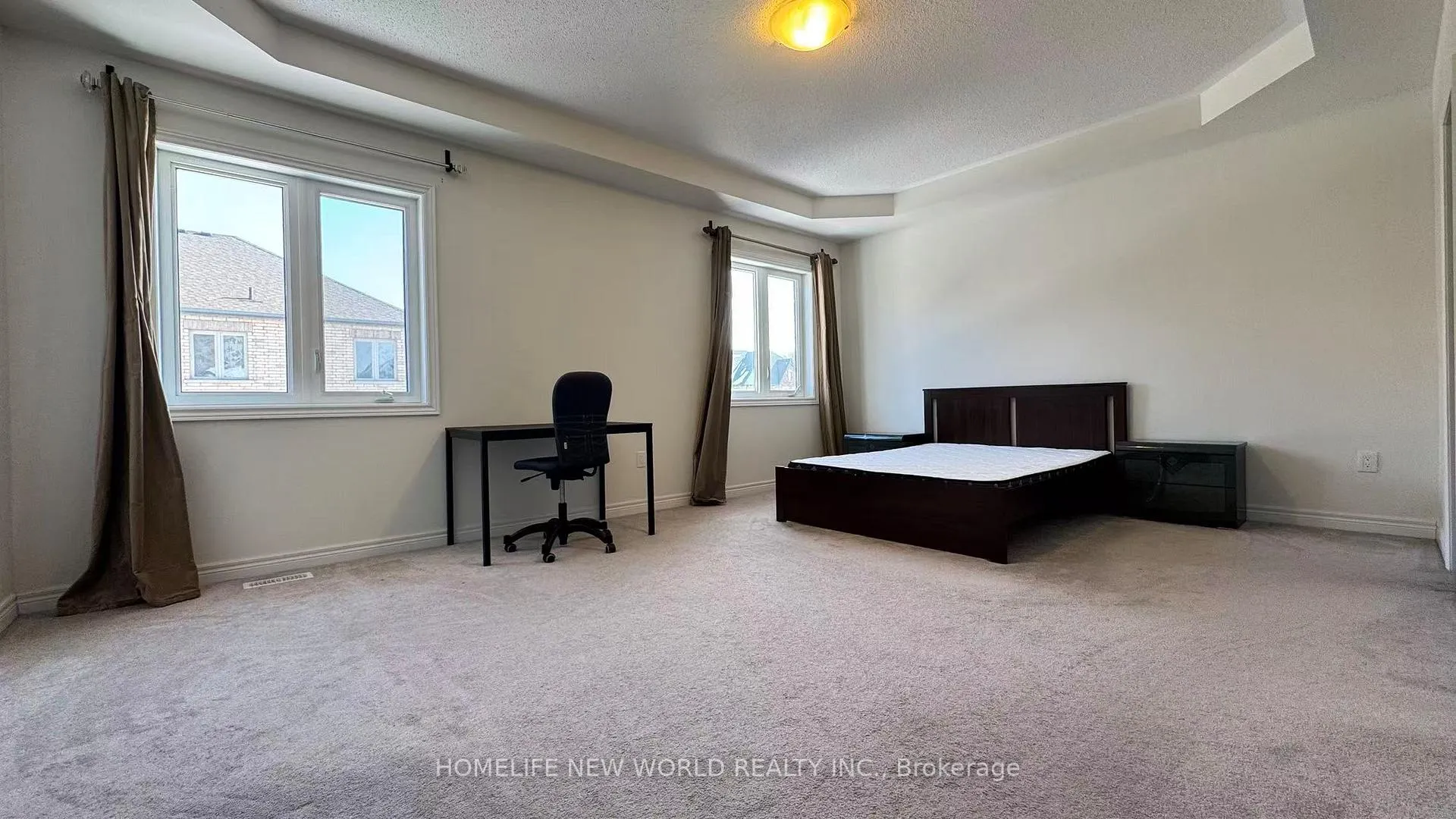Photo 14 of 38 Roy Harper Avenue, Aurora, Rural Aurora — HOMEH