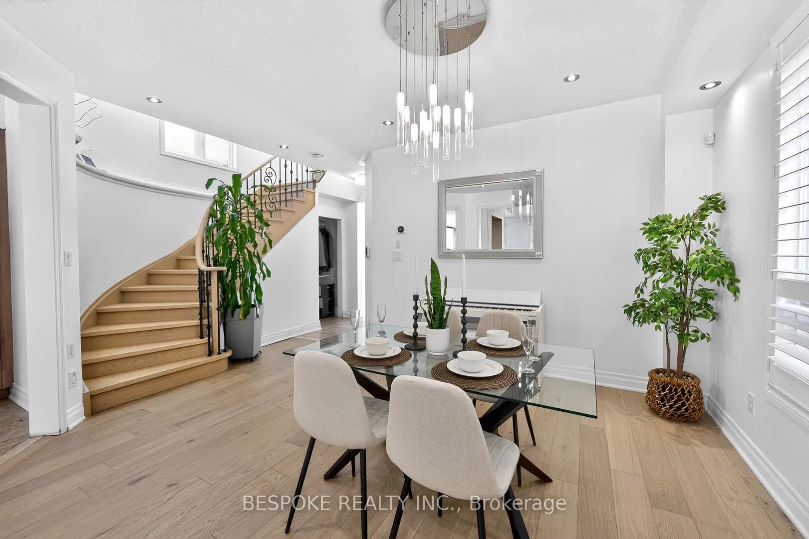 Photo 4 of 80 Silverwood Circle, Ajax, Central East — HOMEH
