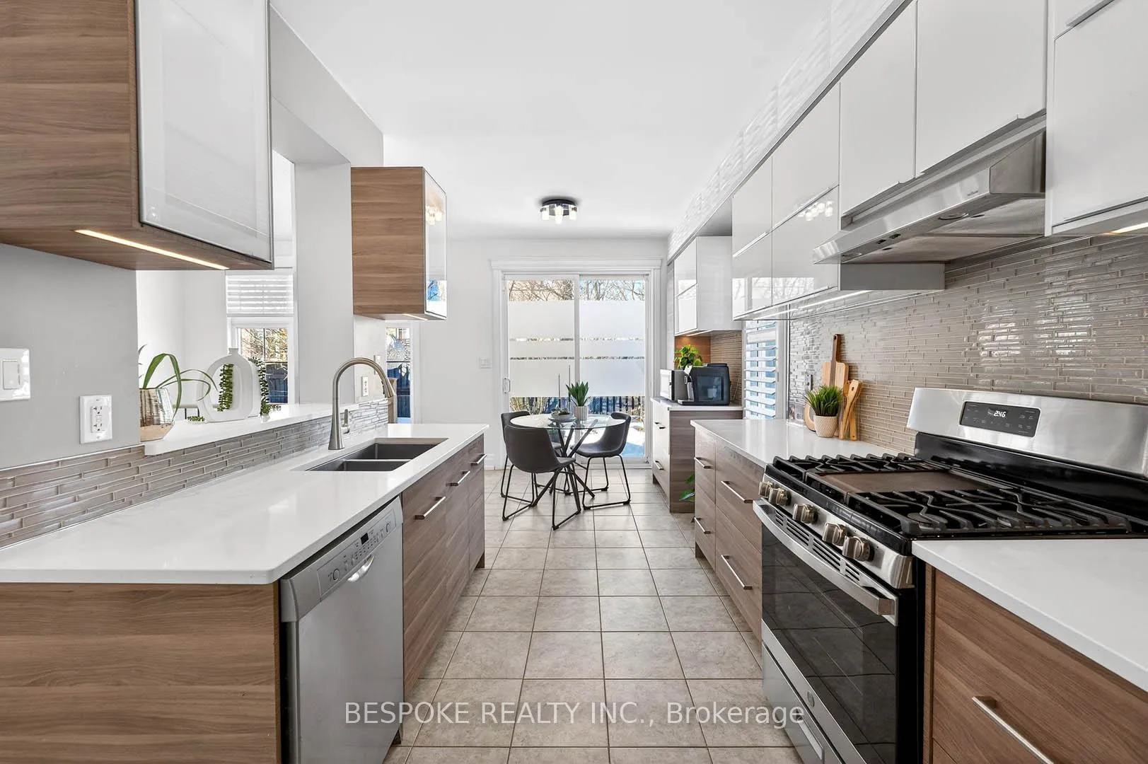Photo 12 of 80 Silverwood Circle, Ajax, Central East — HOMEH