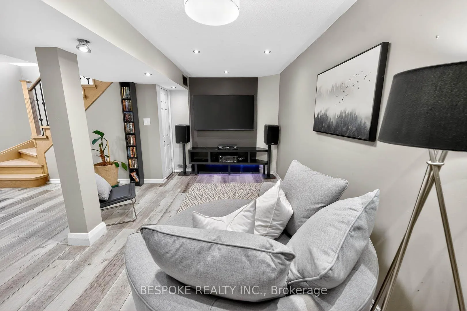 Photo 33 of 80 Silverwood Circle, Ajax, Central East — HOMEH