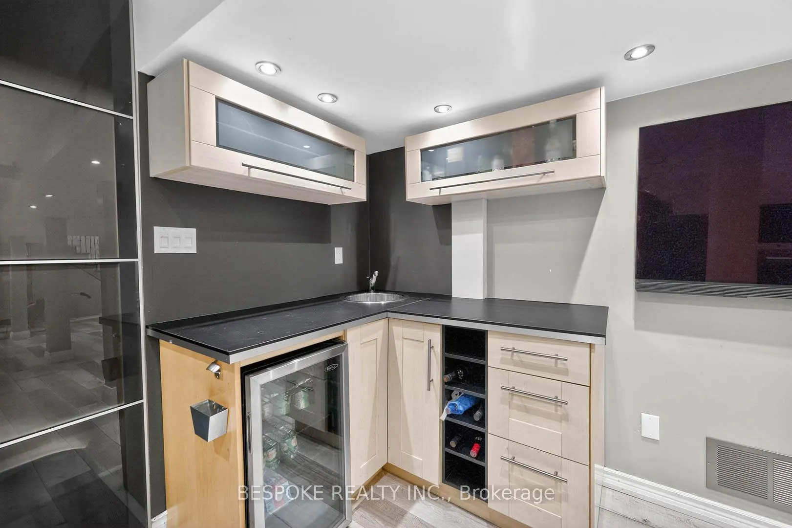 Photo 36 of 80 Silverwood Circle, Ajax, Central East — HOMEH