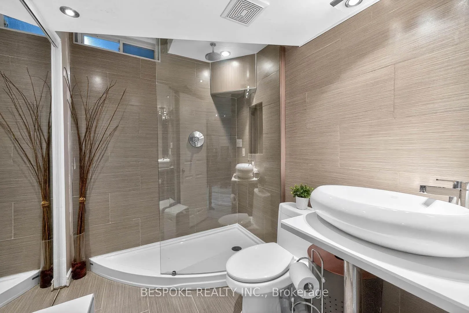 Photo 37 of 80 Silverwood Circle, Ajax, Central East — HOMEH