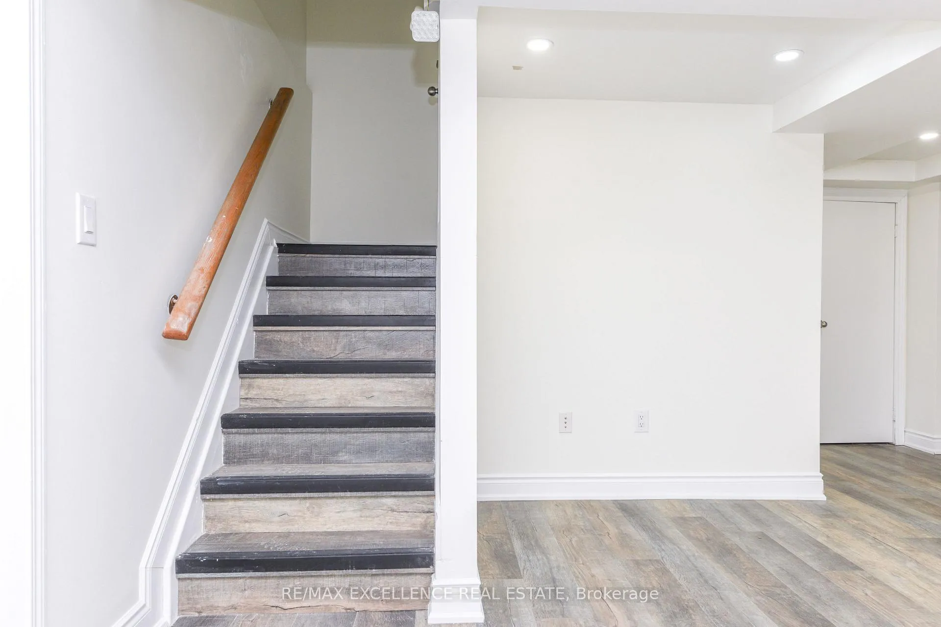 Photo 3 of Unit Basement, 19 Conklin Drive, Brampton, Fletcher's Meadow — HOMEH