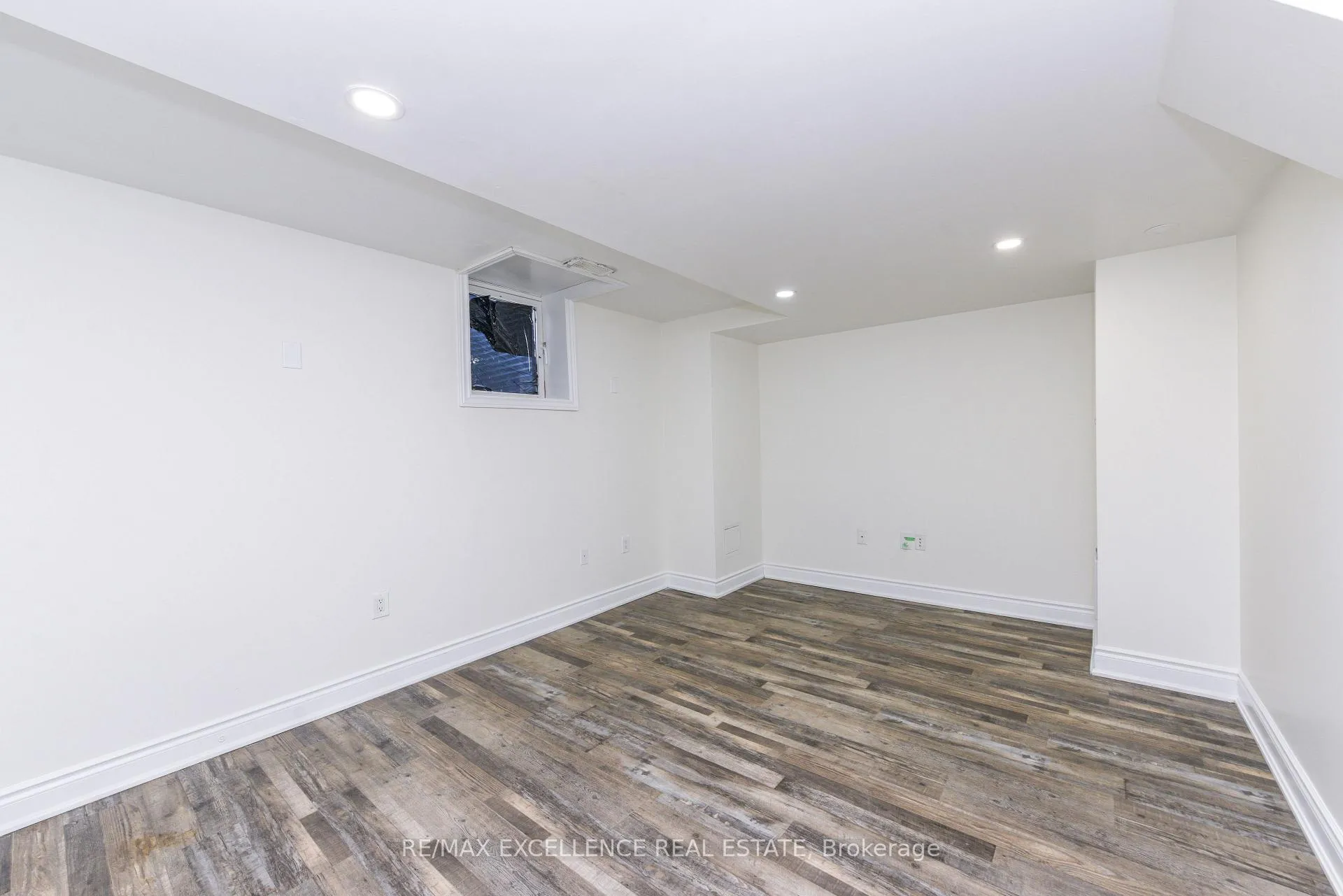 Photo 7 of Unit Basement, 19 Conklin Drive, Brampton, Fletcher's Meadow — HOMEH