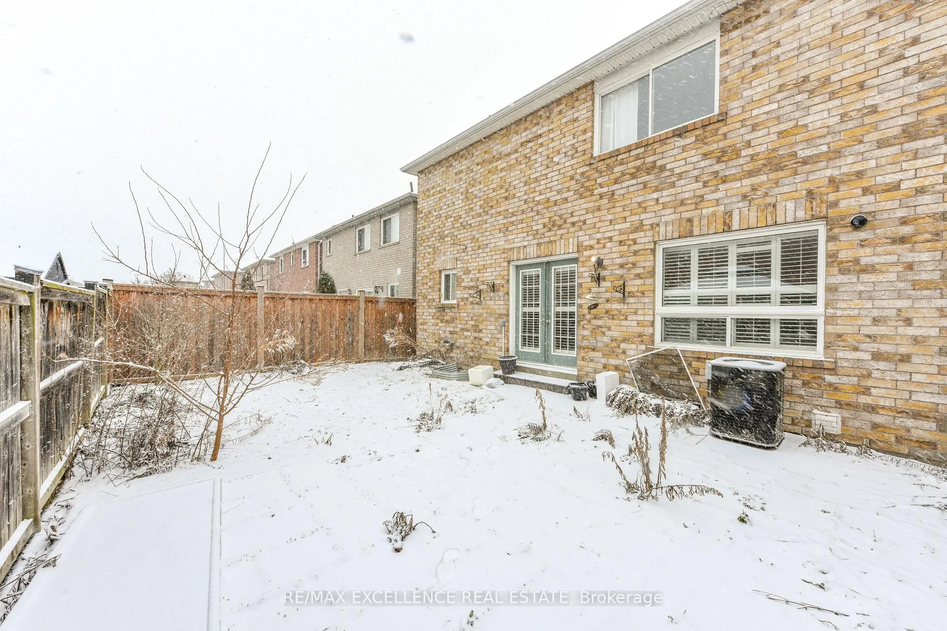 Photo 10 of Unit Basement, 19 Conklin Drive, Brampton, Fletcher's Meadow — HOMEH