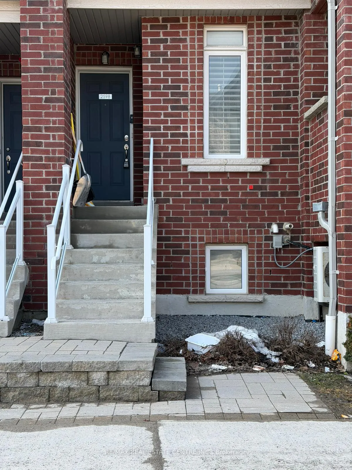 Photo 2 of 2598 William Jackson Drive, Pickering, Duffin Heights — HOMEH