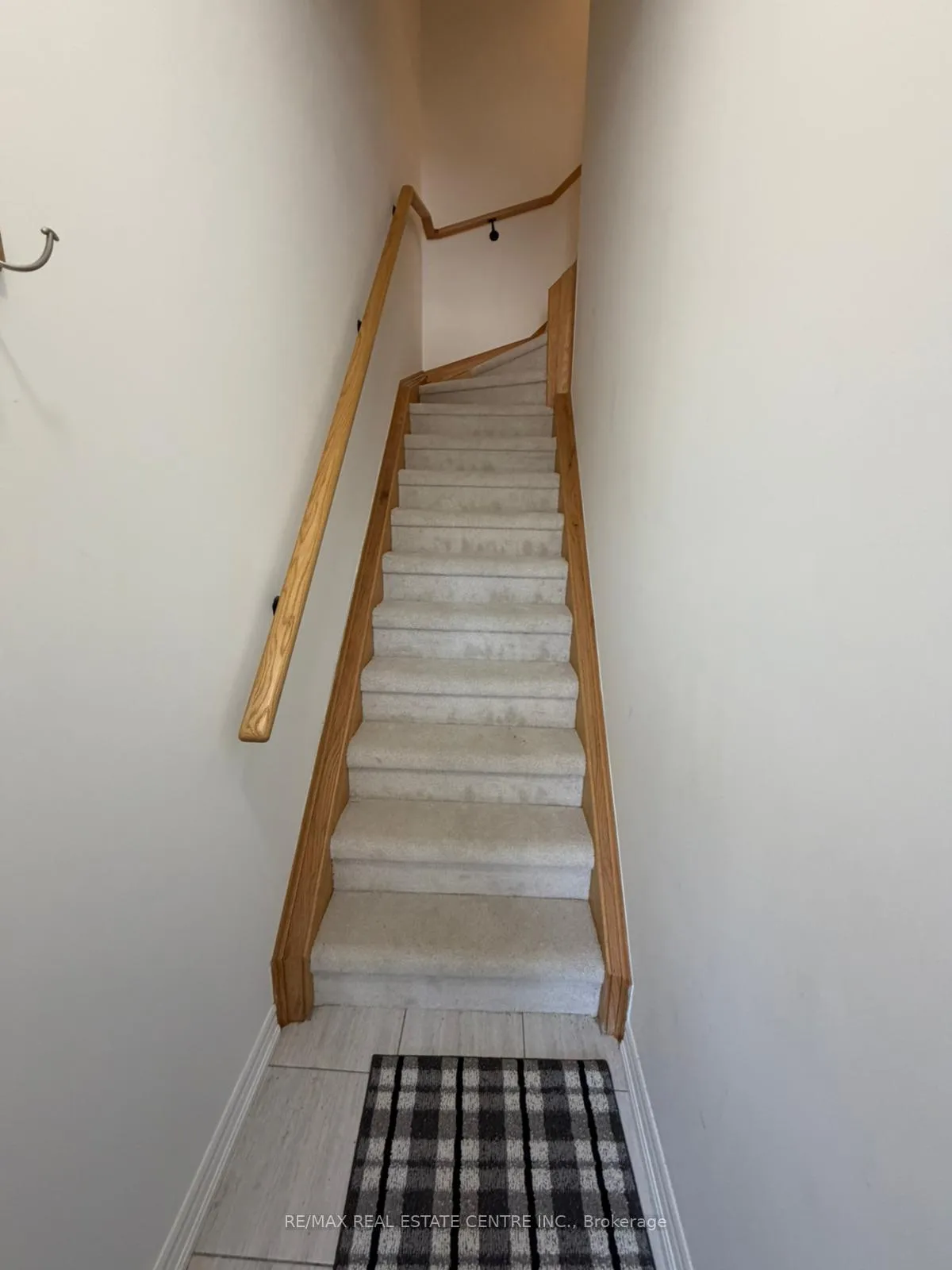 Photo 3 of 2598 William Jackson Drive, Pickering, Duffin Heights — HOMEH