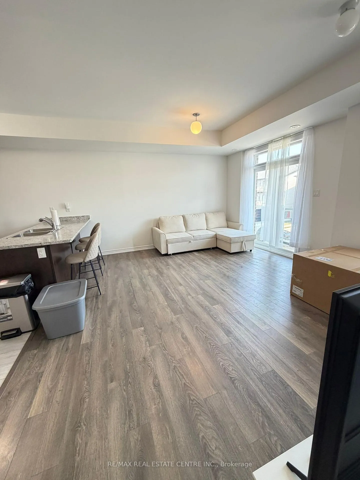 Photo 5 of 2598 William Jackson Drive, Pickering, Duffin Heights — HOMEH