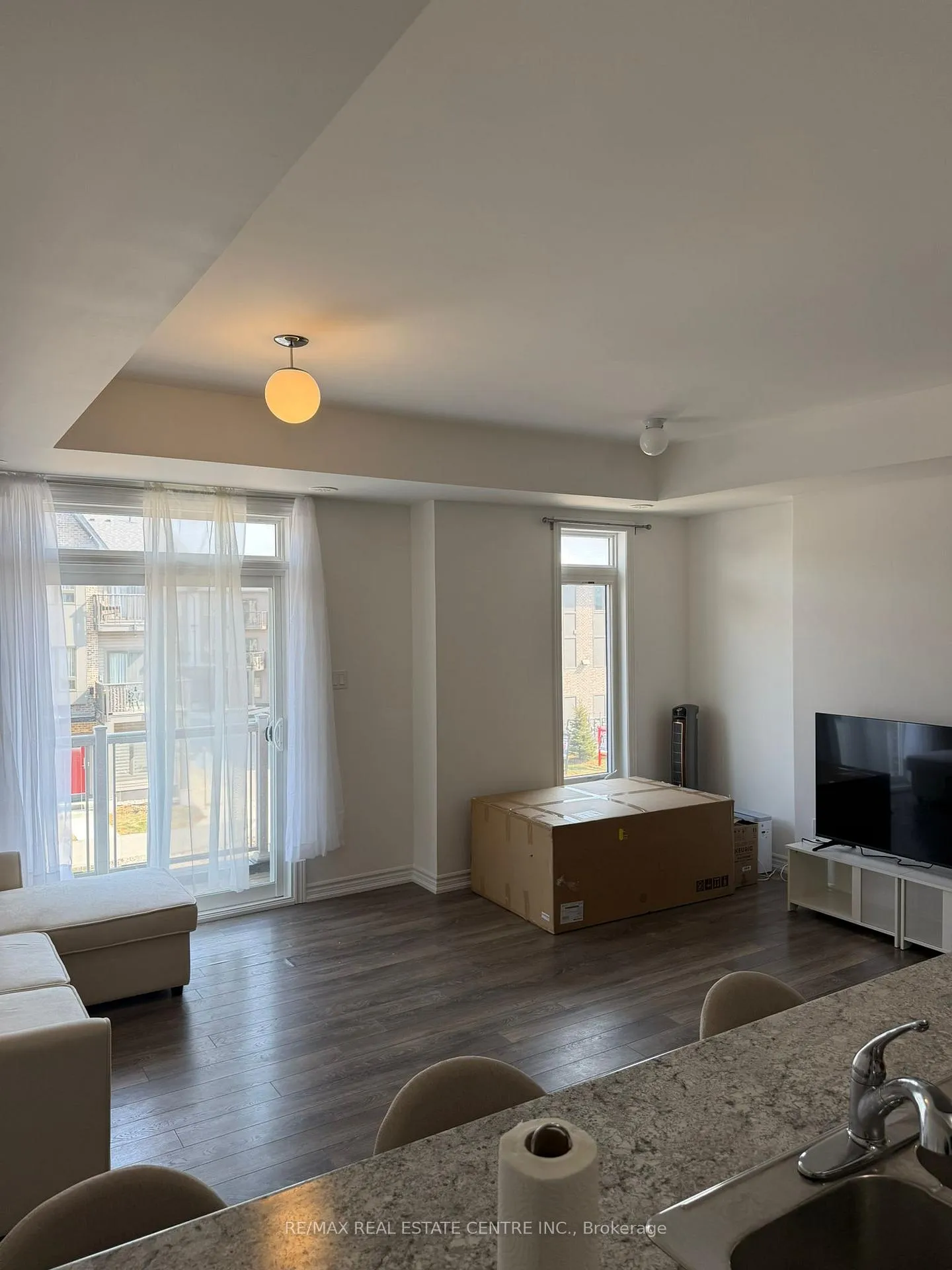 Photo 10 of 2598 William Jackson Drive, Pickering, Duffin Heights — HOMEH