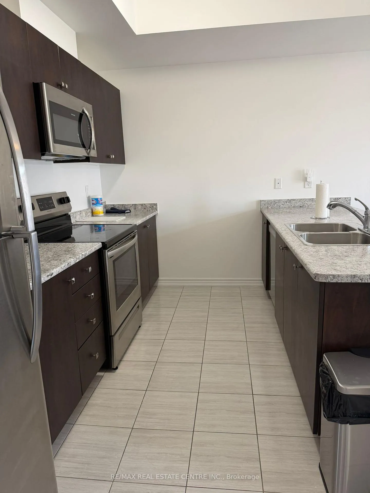 Photo 12 of 2598 William Jackson Drive, Pickering, Duffin Heights — HOMEH