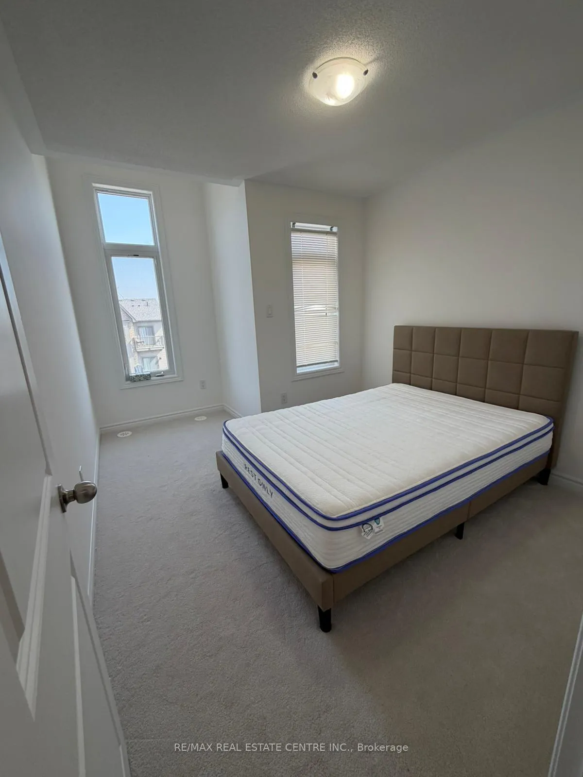 Photo 19 of 2598 William Jackson Drive, Pickering, Duffin Heights — HOMEH