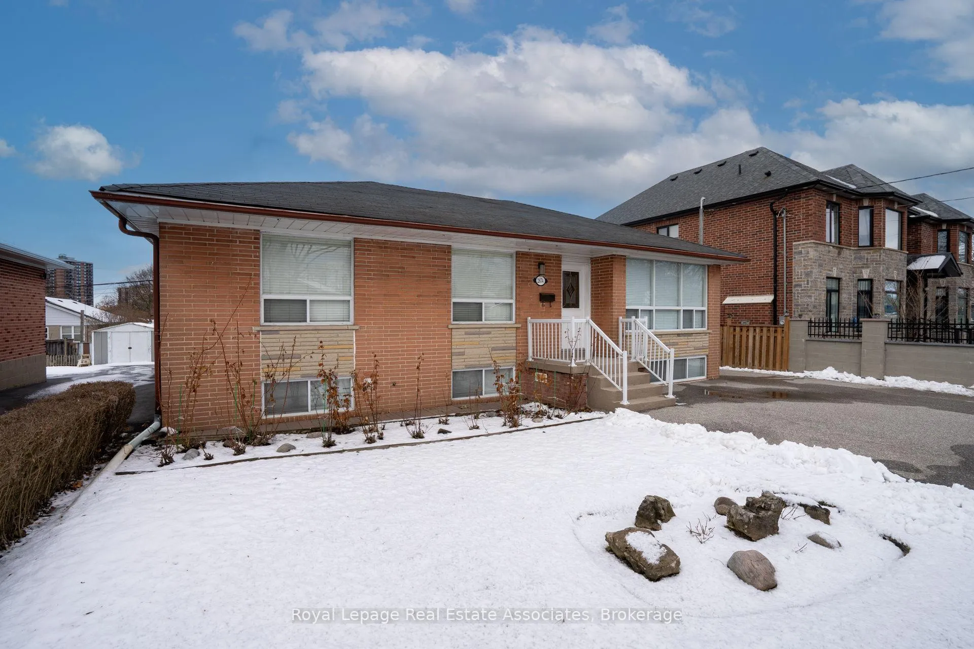 Photo 2 of 2874 Weston Road S, North York, Humberlea-Pelmo Park — HOMEH