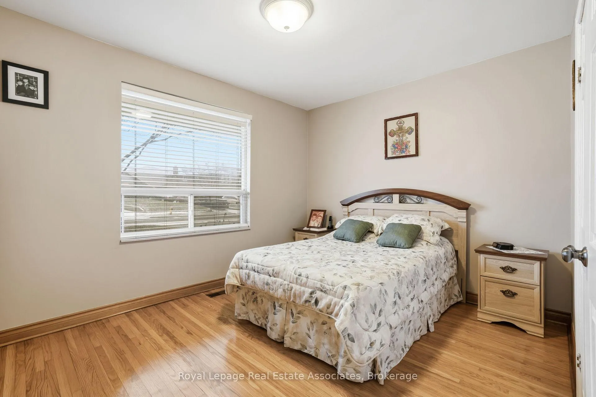 Photo 12 of 2874 Weston Road S, North York, Humberlea-Pelmo Park — HOMEH