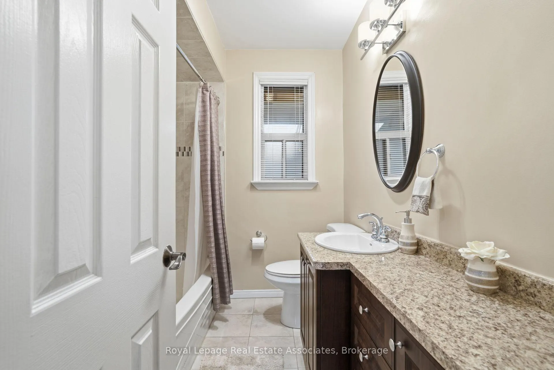 Photo 16 of 2874 Weston Road S, North York, Humberlea-Pelmo Park — HOMEH