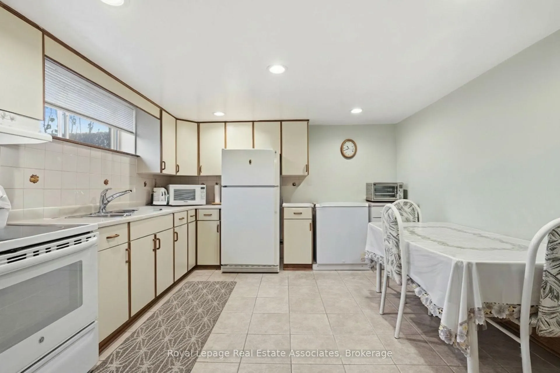 Photo 25 of 2874 Weston Road S, North York, Humberlea-Pelmo Park — HOMEH