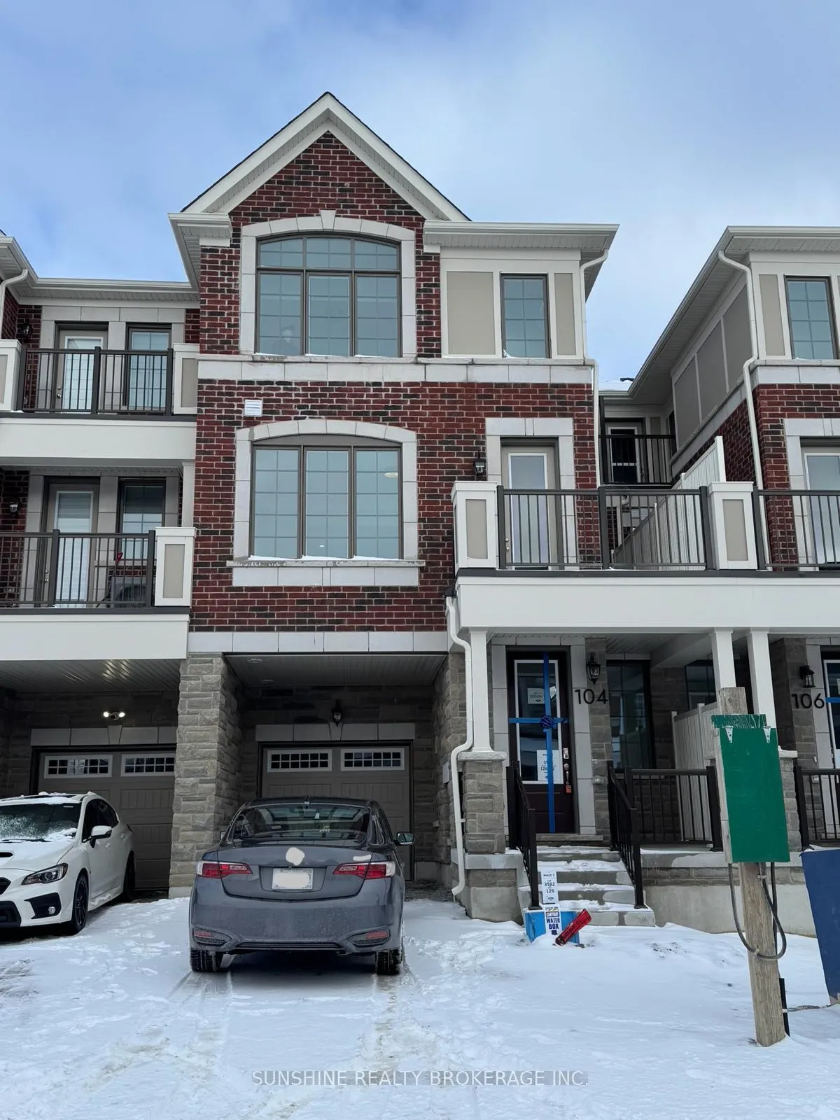 Photo 1 of 104 Azure Drive, Markham, Rural Markham — HOMEH