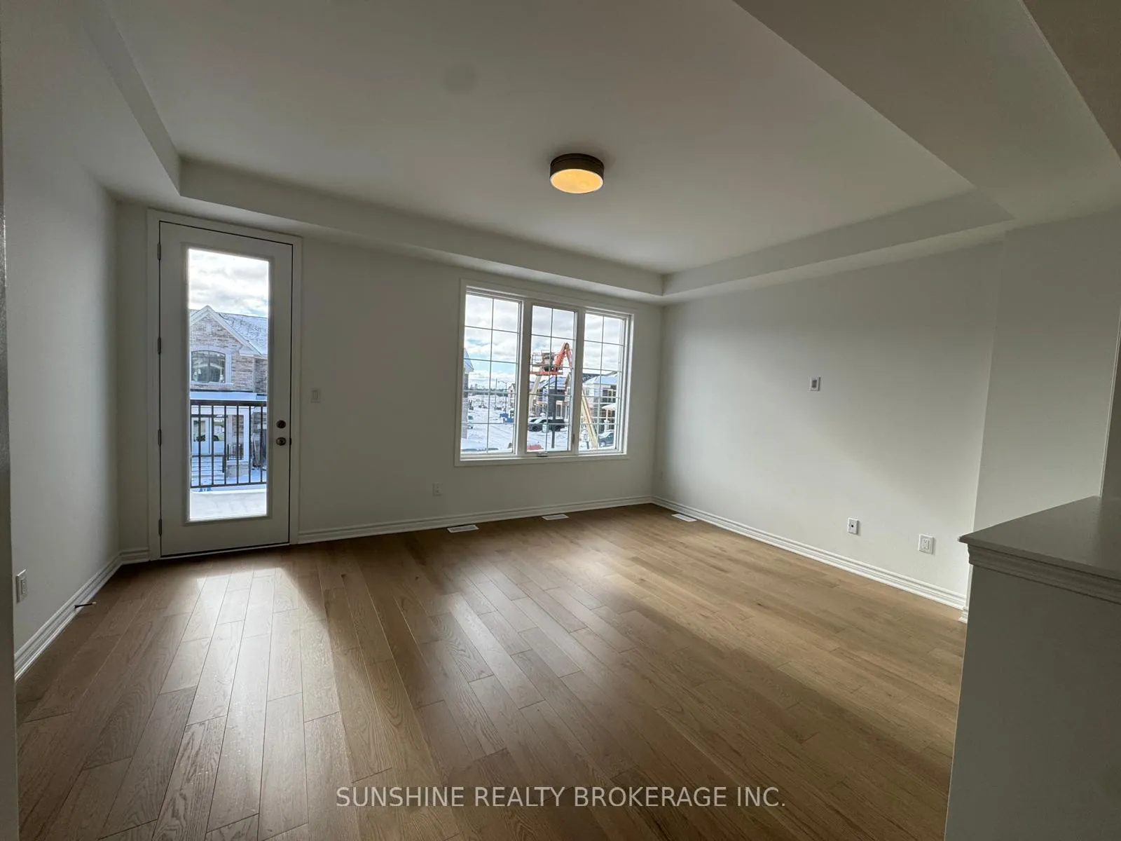 Photo 10 of 104 Azure Drive, Markham, Rural Markham — HOMEH