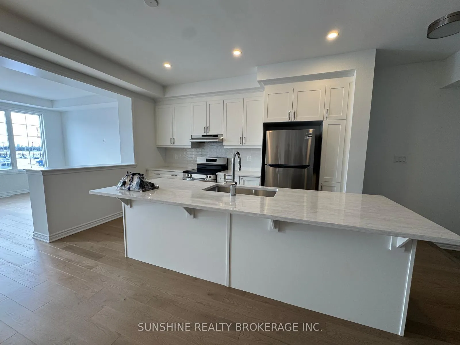 Photo 12 of 104 Azure Drive, Markham, Rural Markham — HOMEH