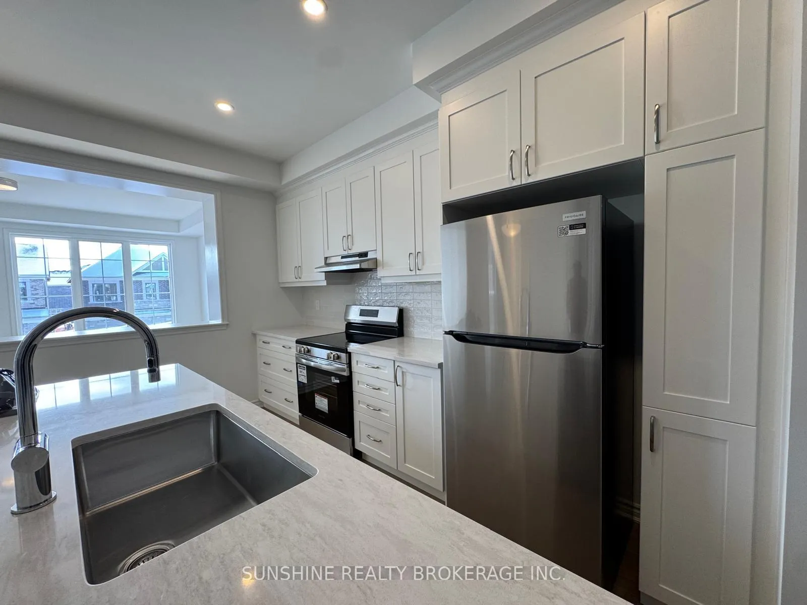 Photo 13 of 104 Azure Drive, Markham, Rural Markham — HOMEH
