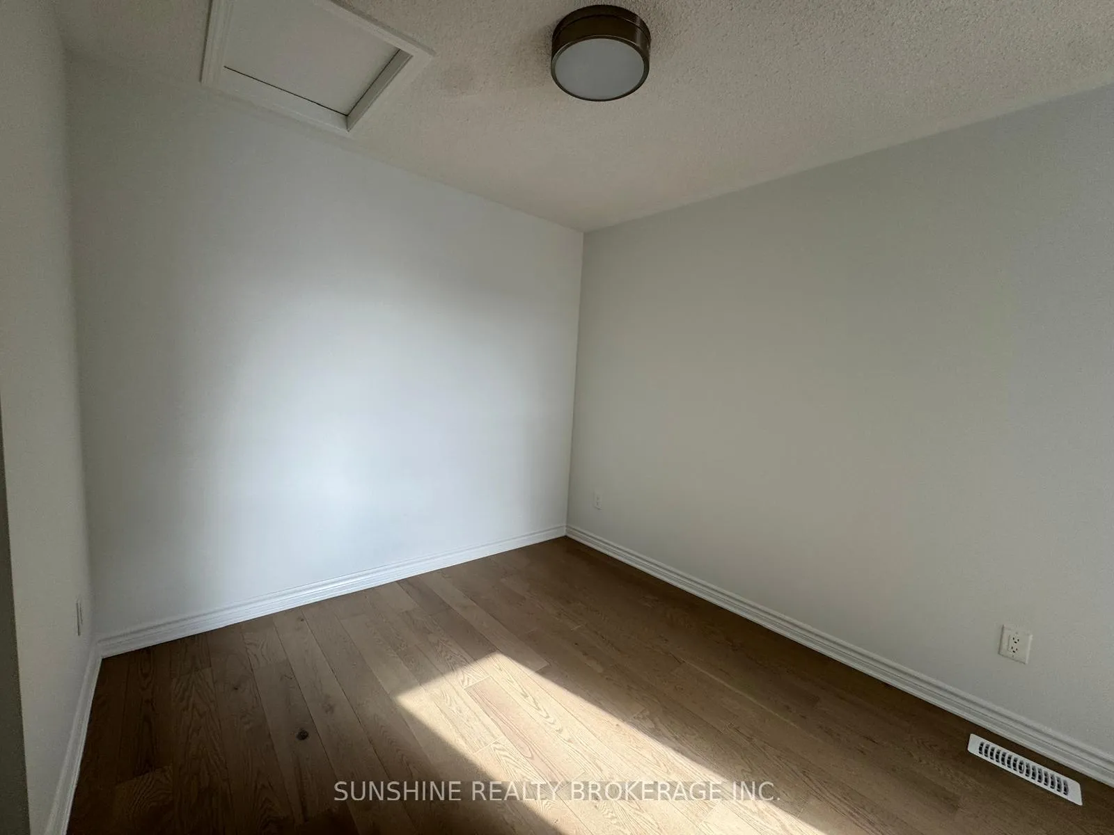 Photo 18 of 104 Azure Drive, Markham, Rural Markham — HOMEH