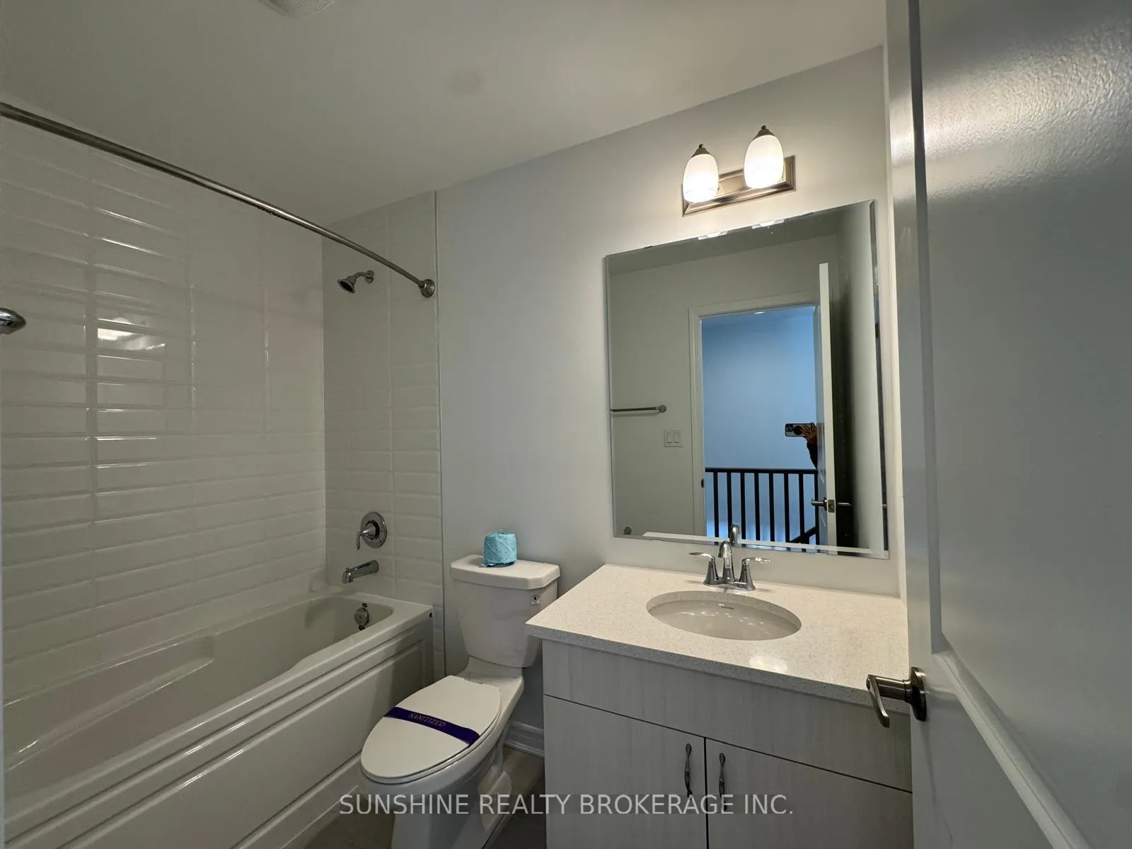 Photo 19 of 104 Azure Drive, Markham, Rural Markham — HOMEH