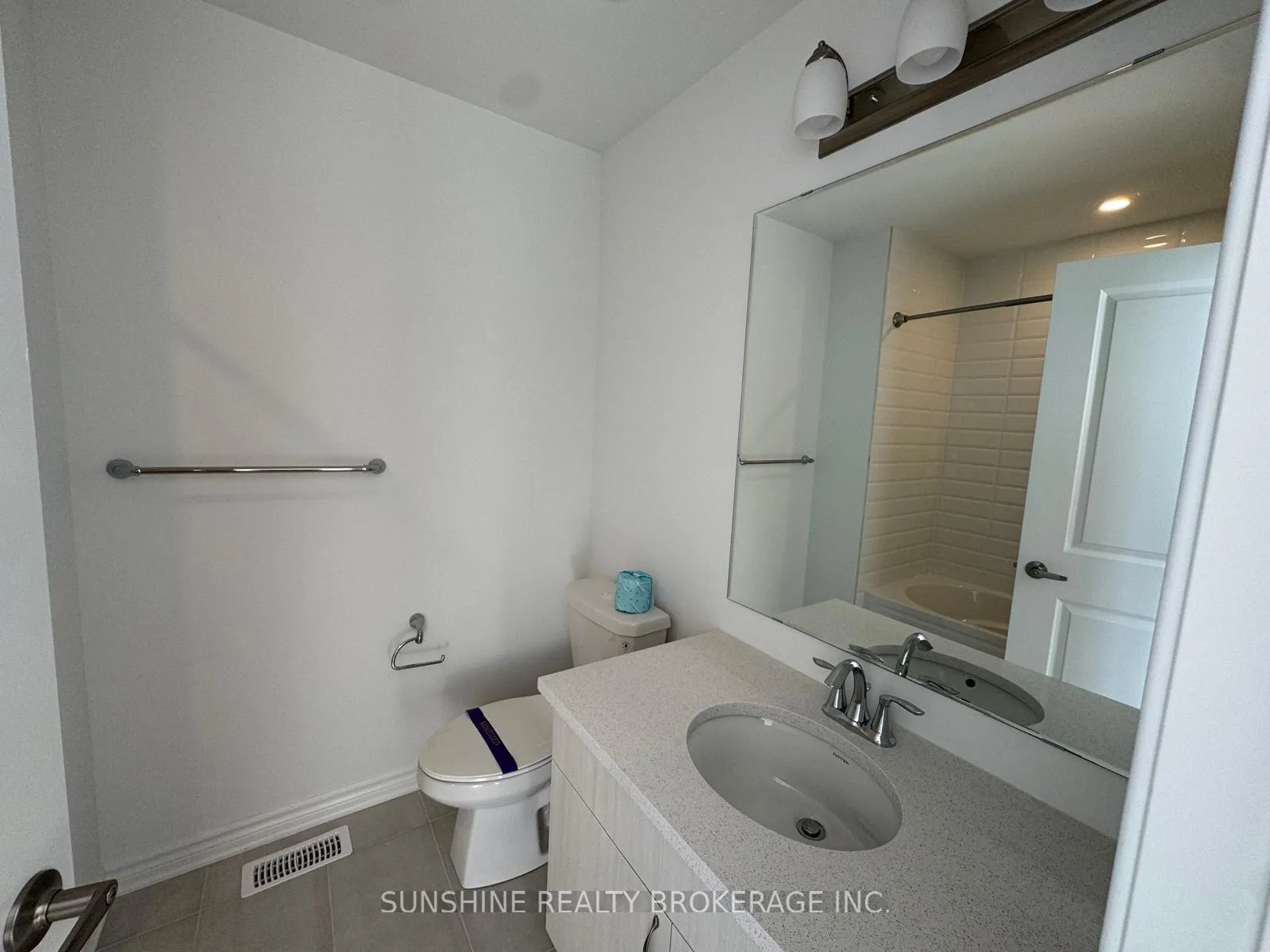 Photo 24 of 104 Azure Drive, Markham, Rural Markham — HOMEH