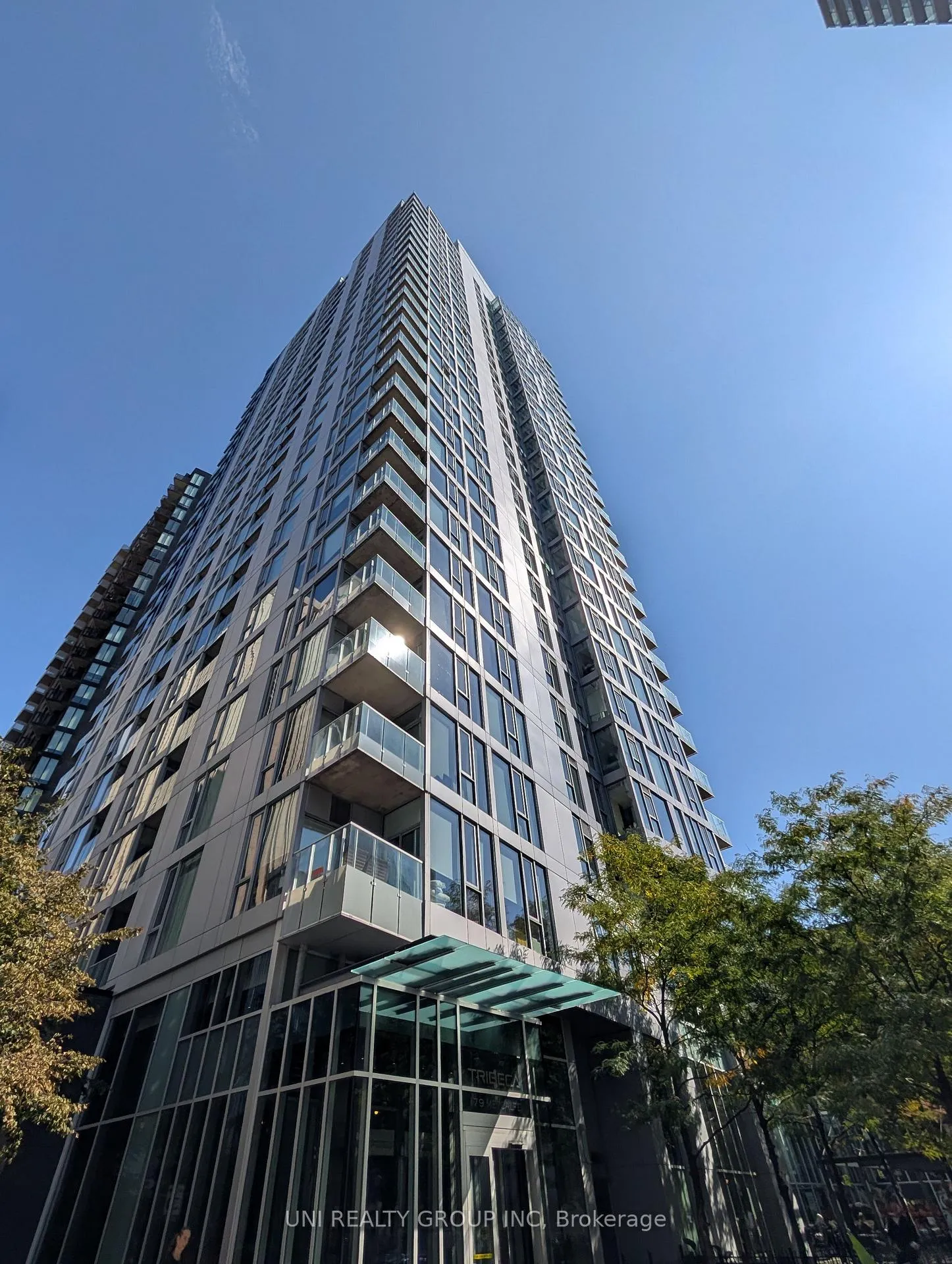 Front of Unit 1008, 179 Metcalfe Street