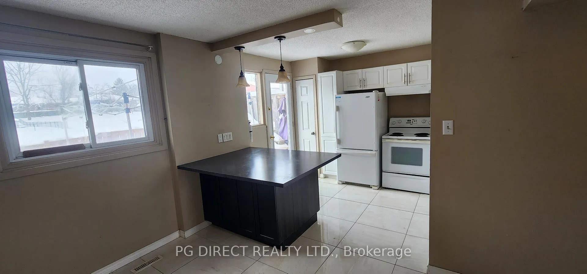 Photo 4 of Unit L10, 63 Ferris Lane, Barrie, Cundles East — HOMEH