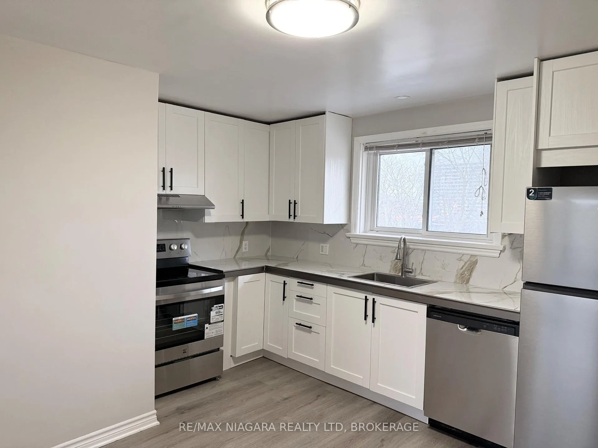 Photo 11 of Unit 1, 9 Riverview Boulevard, St. Catharines, Glendale/Glenridge — HOMEH