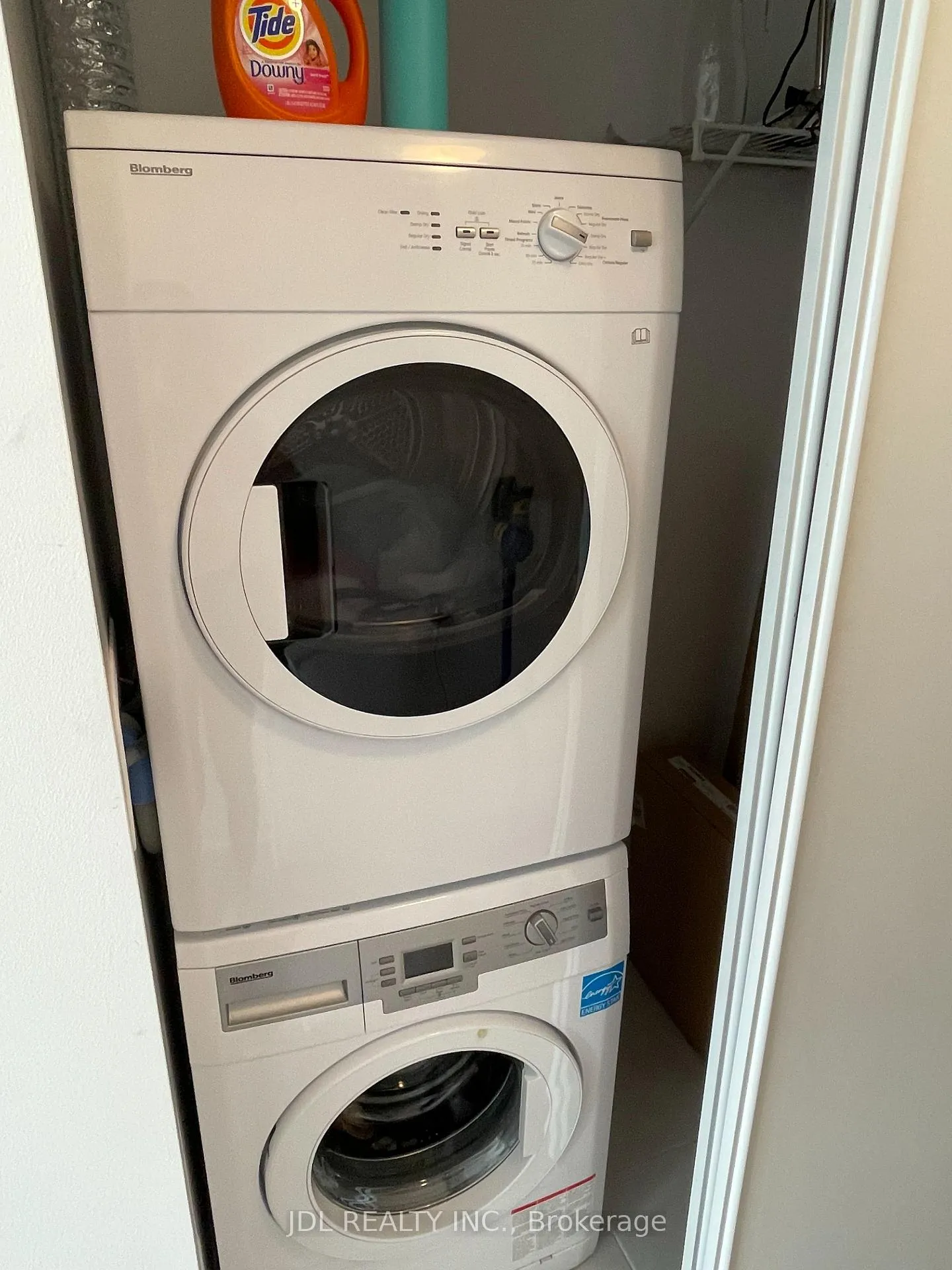 Photo 5 of Unit 4203, 42 Charles Street E, Toronto, Church-Yonge Corridor — HOMEH