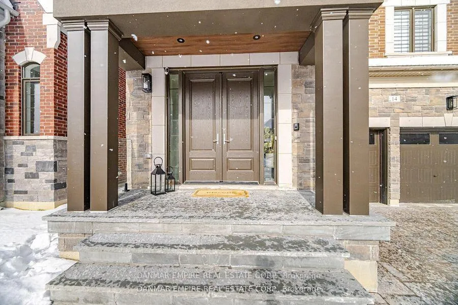 Photo 3 of 14 Woodgate Pines Drive, Vaughan, Kleinburg — HOMEH