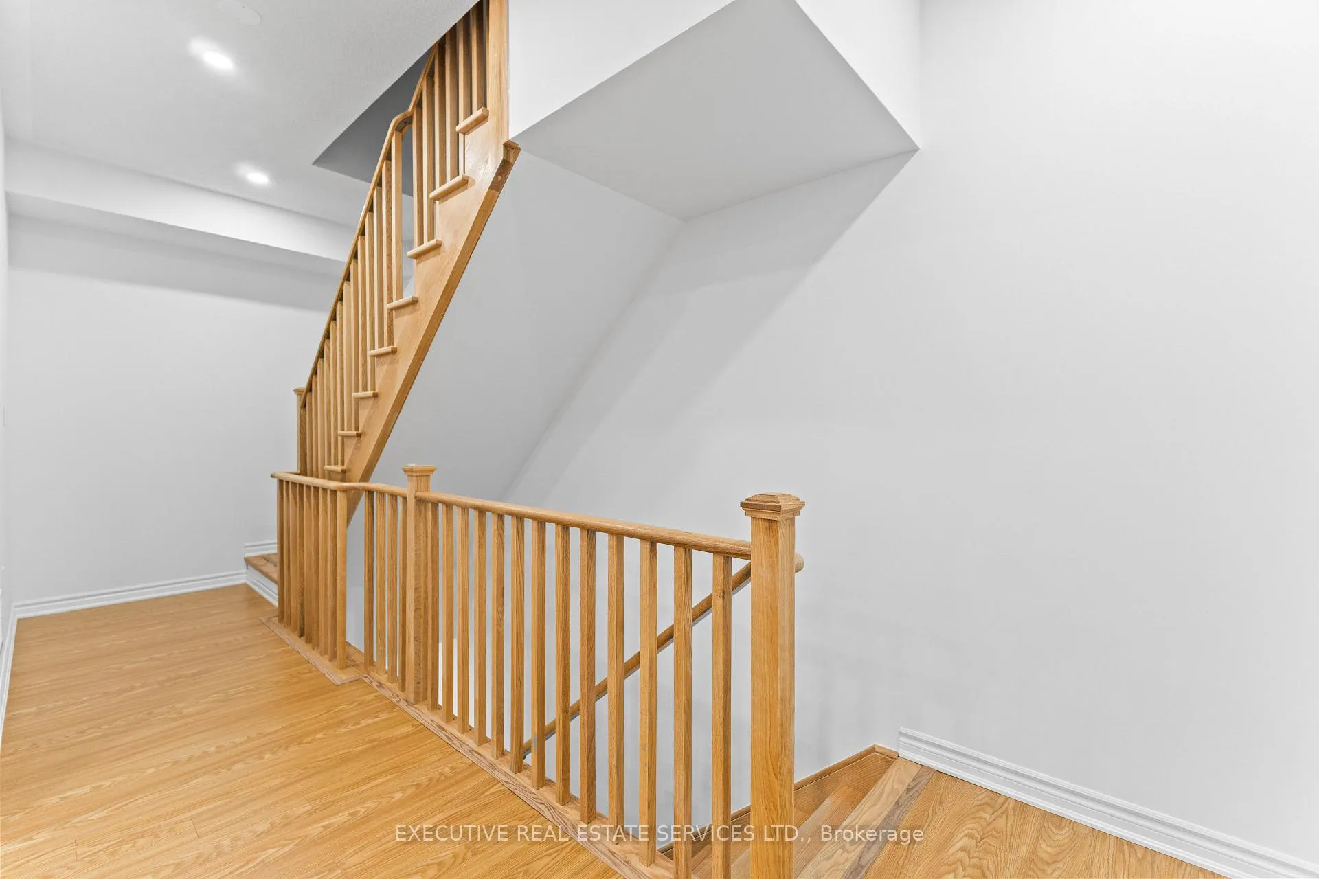 Photo 23 of 13 Ormand Terrace, Caledon, Rural Caledon — HOMEH