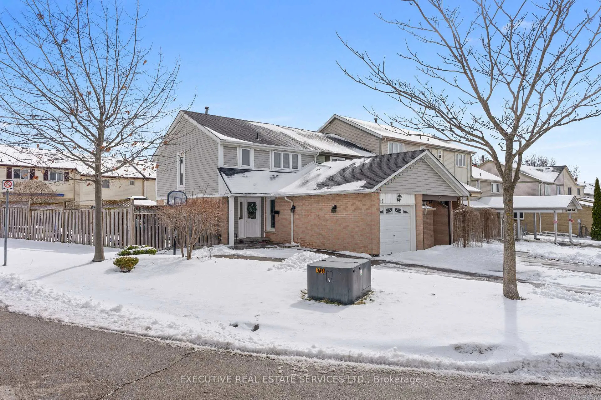 Photo 1 of 29 Sparklett Crescent, Brampton, Heart Lake East — HOMEH