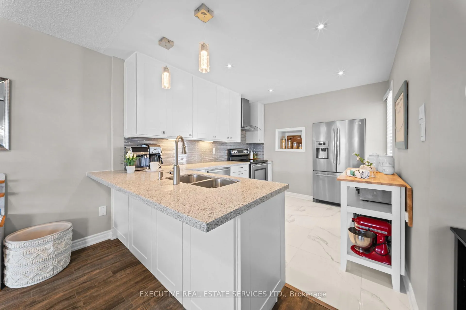 Photo 11 of 29 Sparklett Crescent, Brampton, Heart Lake East — HOMEH