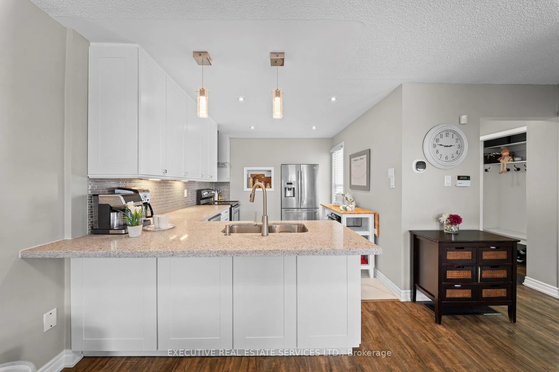 Photo 12 of 29 Sparklett Crescent, Brampton, Heart Lake East — HOMEH