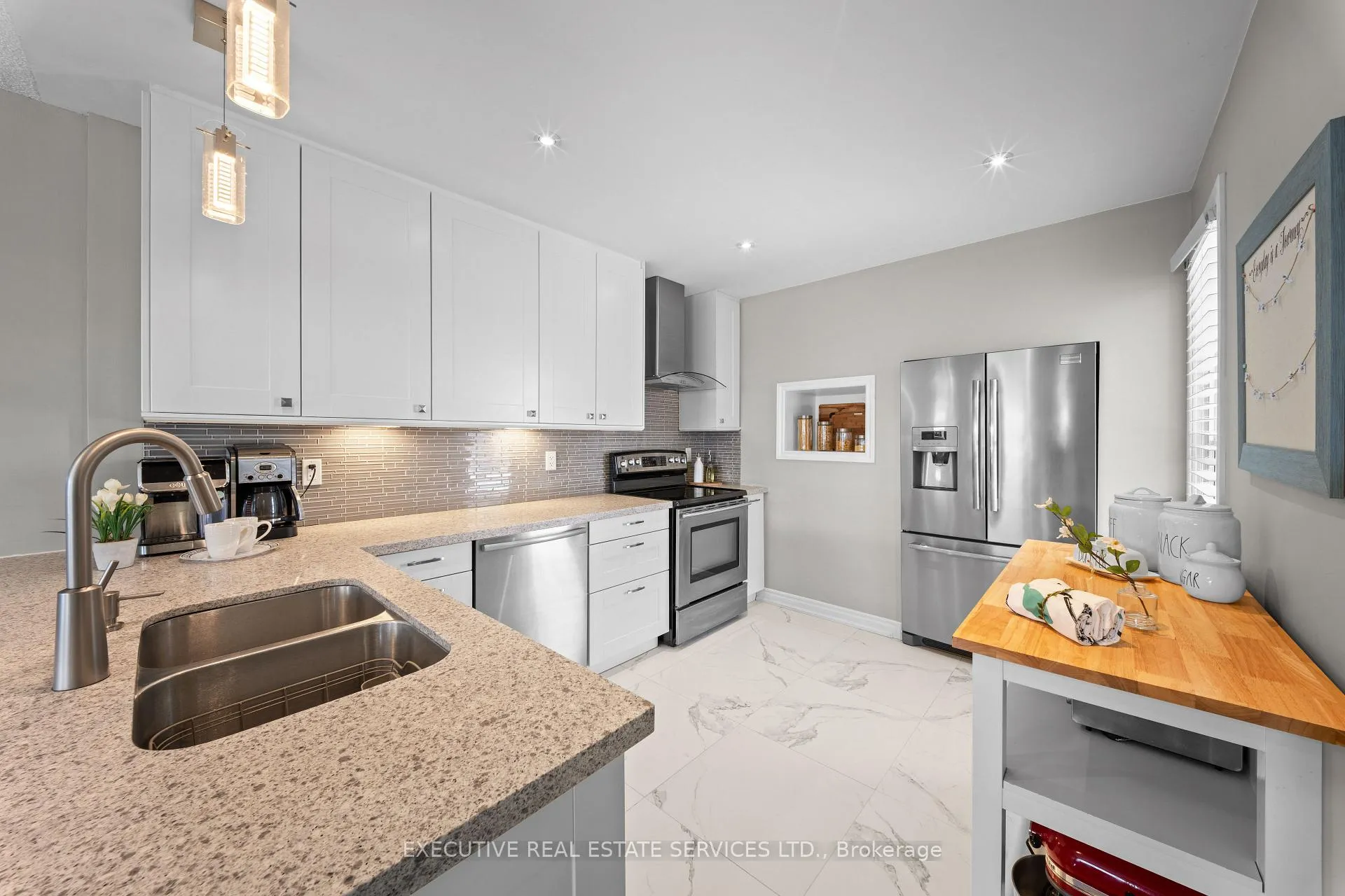 Photo 14 of 29 Sparklett Crescent, Brampton, Heart Lake East — HOMEH